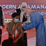 Giat Vaksinasi Untuk Ribuan Santri Al Amanah Didatangi Gubernur Jawa Timur