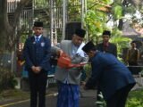 Penyiraman Bunga Peresmian MTSB 2025, Oleh Romo Kyai Haji Nurcholis Misbah